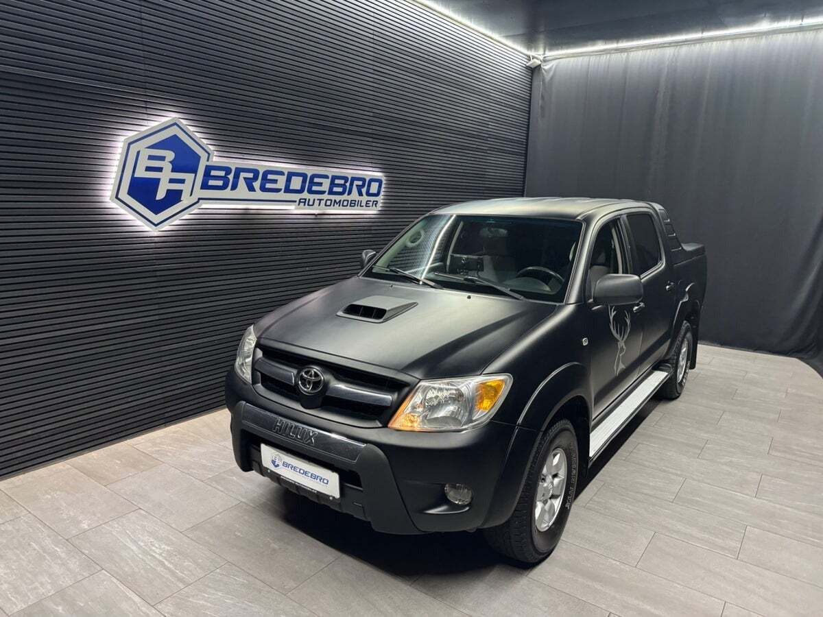 Toyota HiLux 3,0 D-4D Db.Kab 4x4 SR5