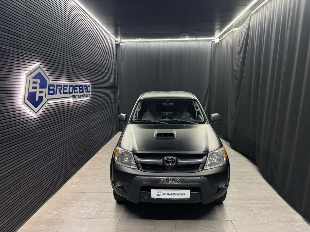 Toyota HiLux 3,0 D-4D Db.Kab 4x4 SR5