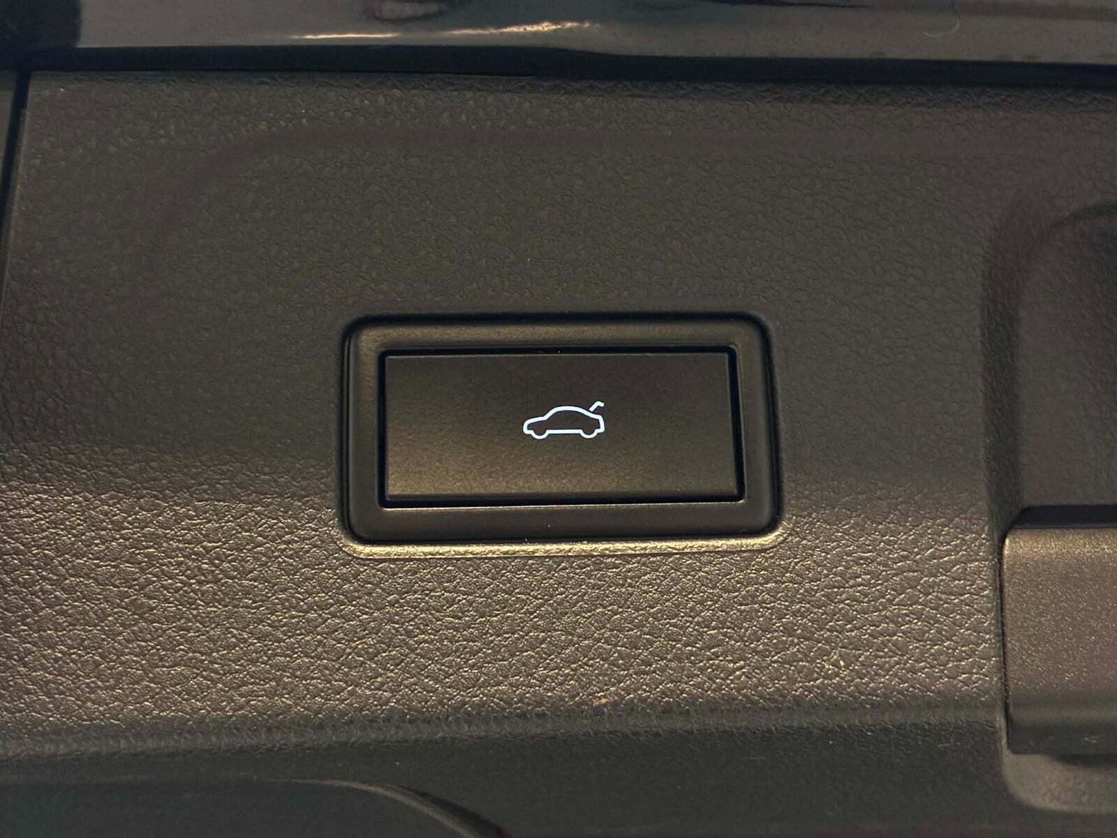 Sort VW Passat Alltrack fra 2015