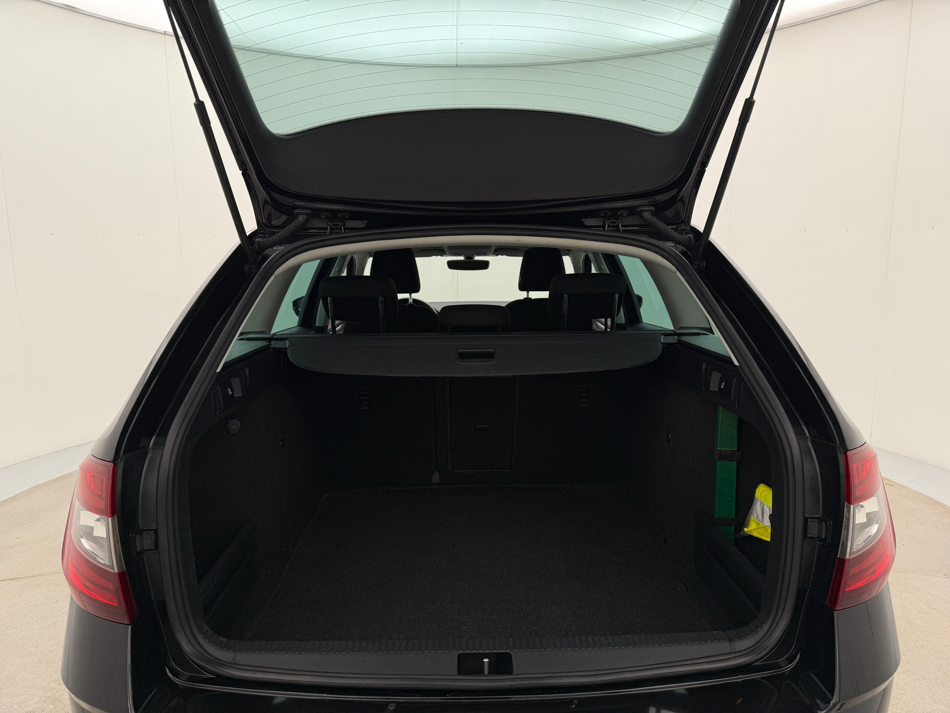 Sort Skoda Octavia fra 2020