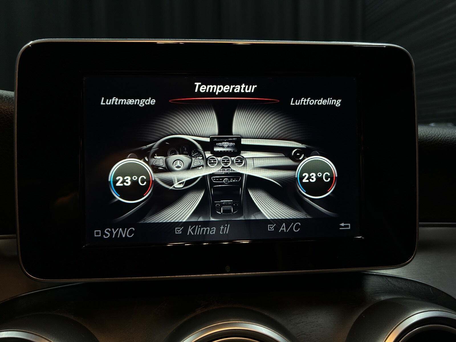 Grå Mercedes C250 fra 2016