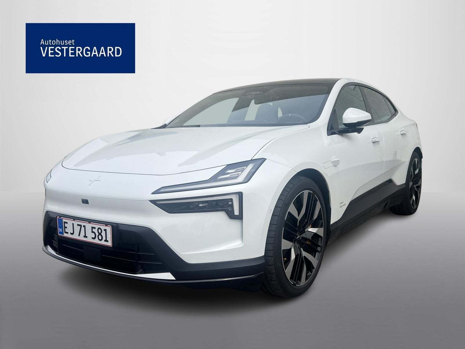 Hvid Polestar 4 fra 2024