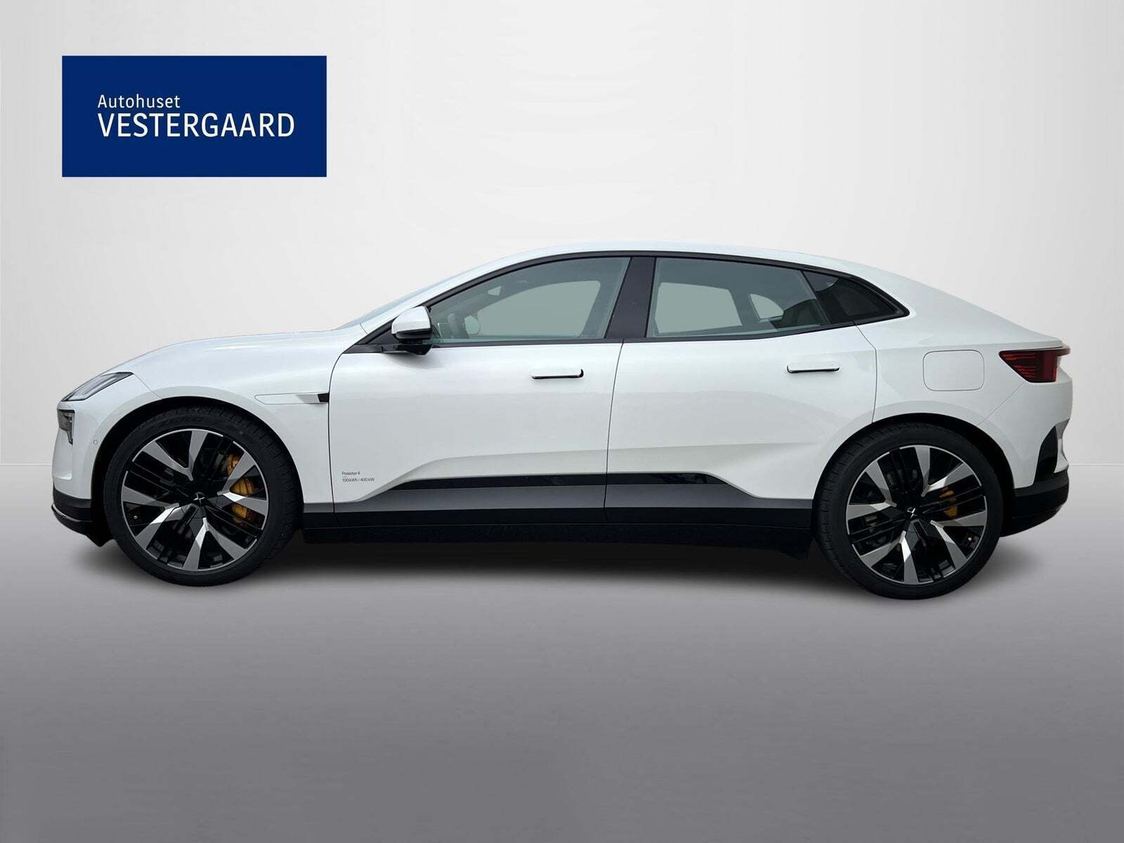 Hvid Polestar 4 fra 2024