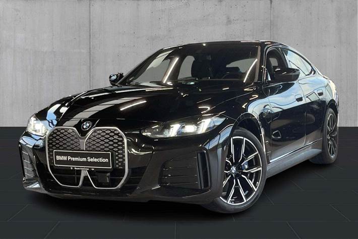 Sort BMW i4 fra 2025 set udefra