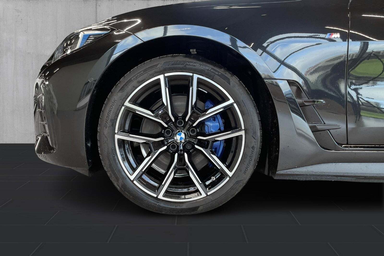 Sort BMW i4 fra 2025