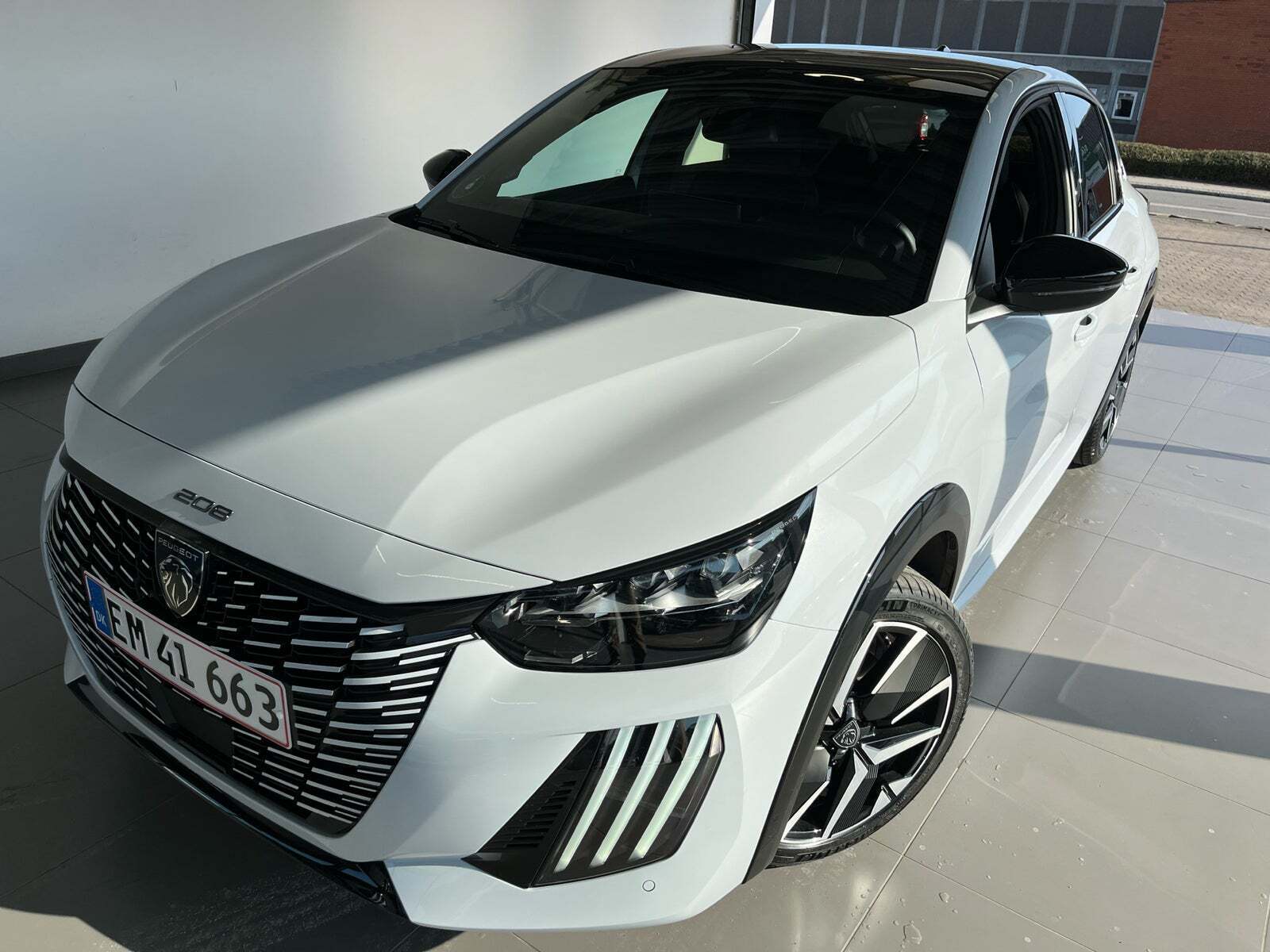 Peugeot e-208 54 GT Pack