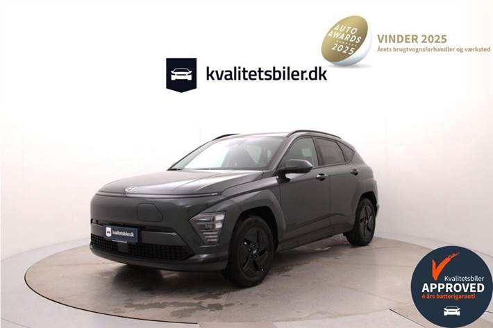 Grøn Hyundai Kona fra 2025 set udefra