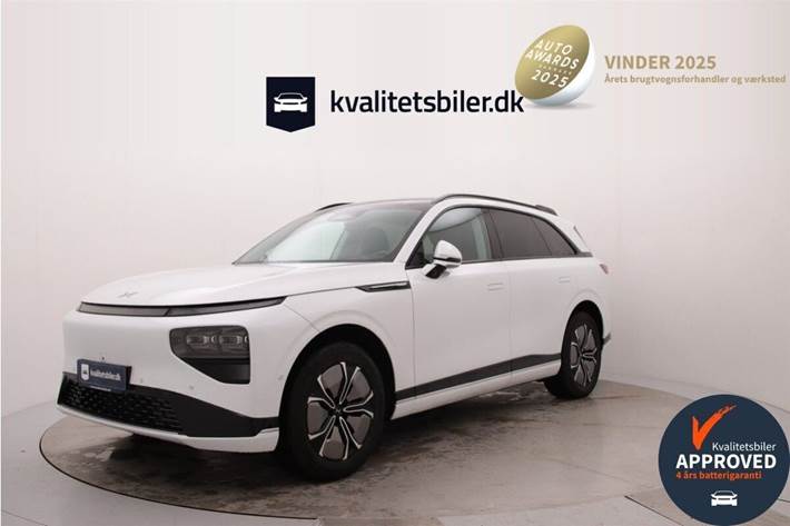 Hvid Xpeng G9 fra 2023