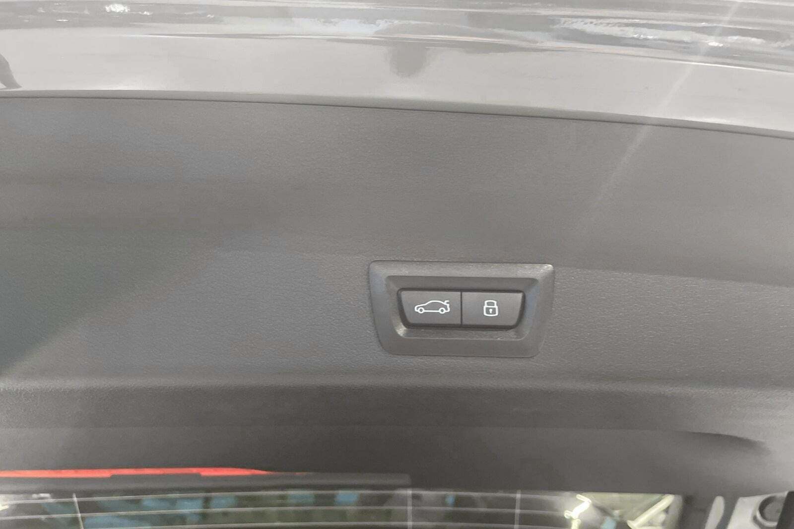 Grå BMW iX1 fra 2025