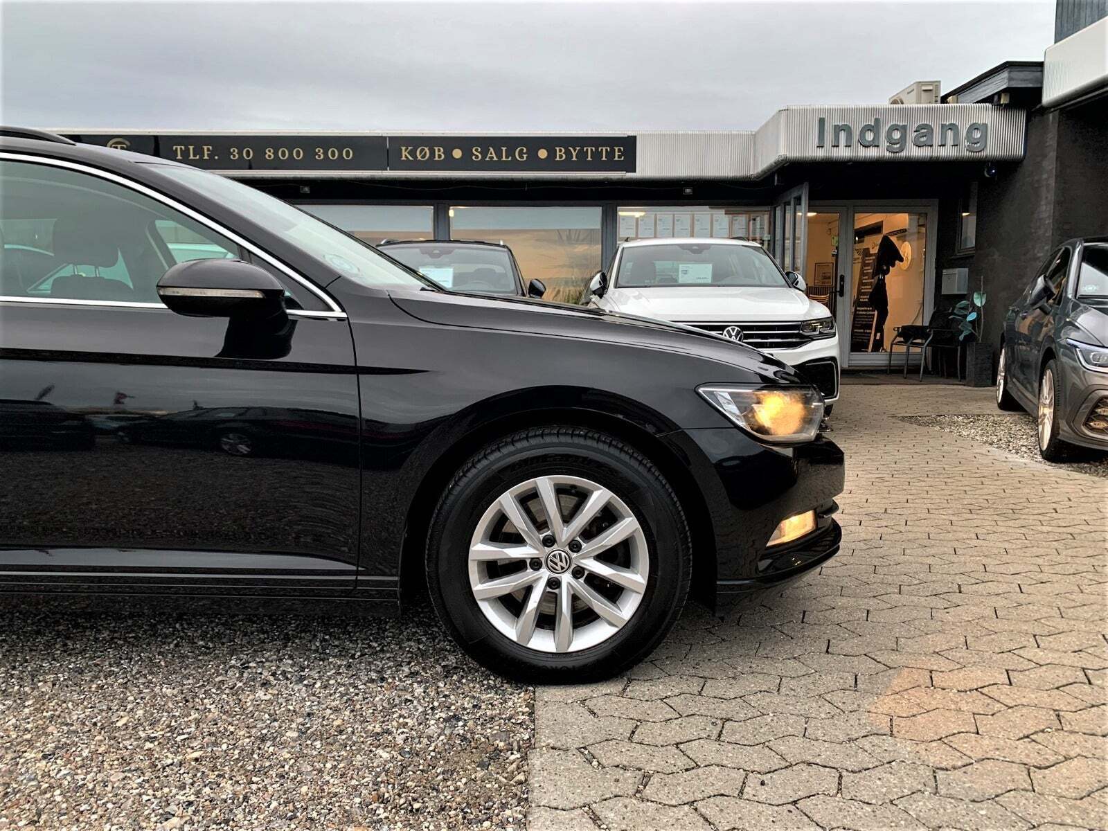 Sort VW Passat fra 2018