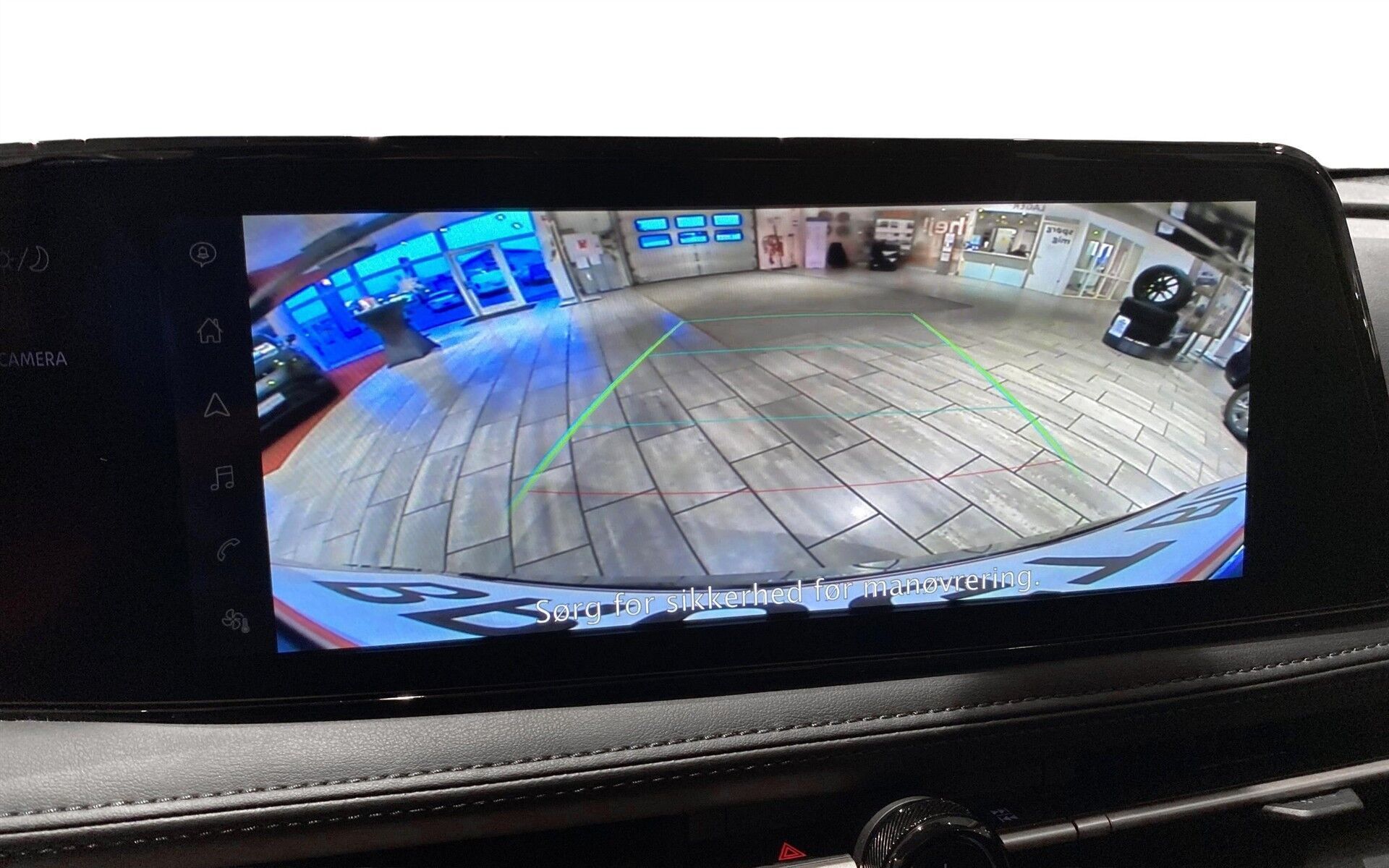 Grå Nissan Ariya fra 2024