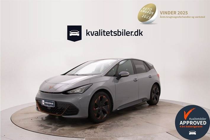 Grå Cupra Born fra 2022 set udefra