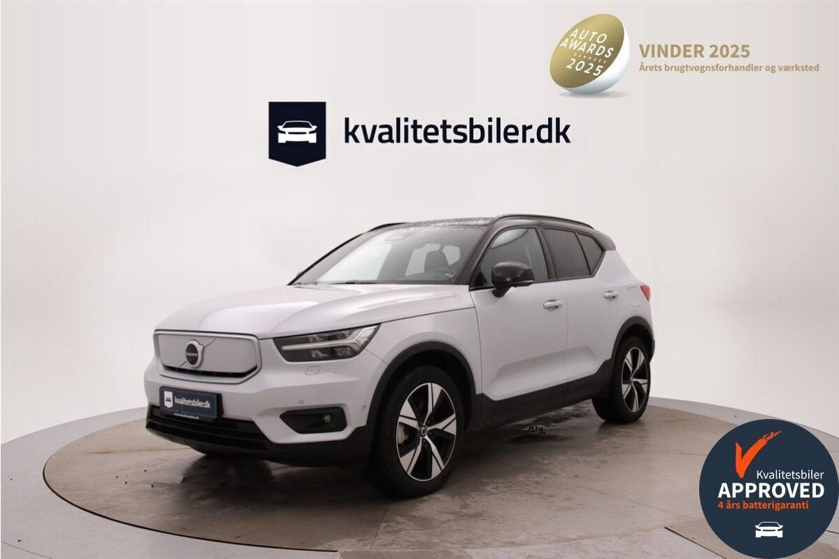 Sølv Volvo XC40 fra 2022
