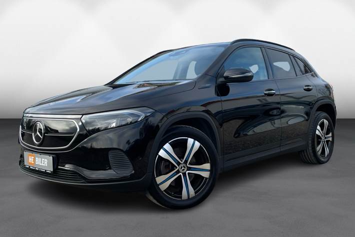Sort Mercedes EQA 250 fra 2021 set udefra