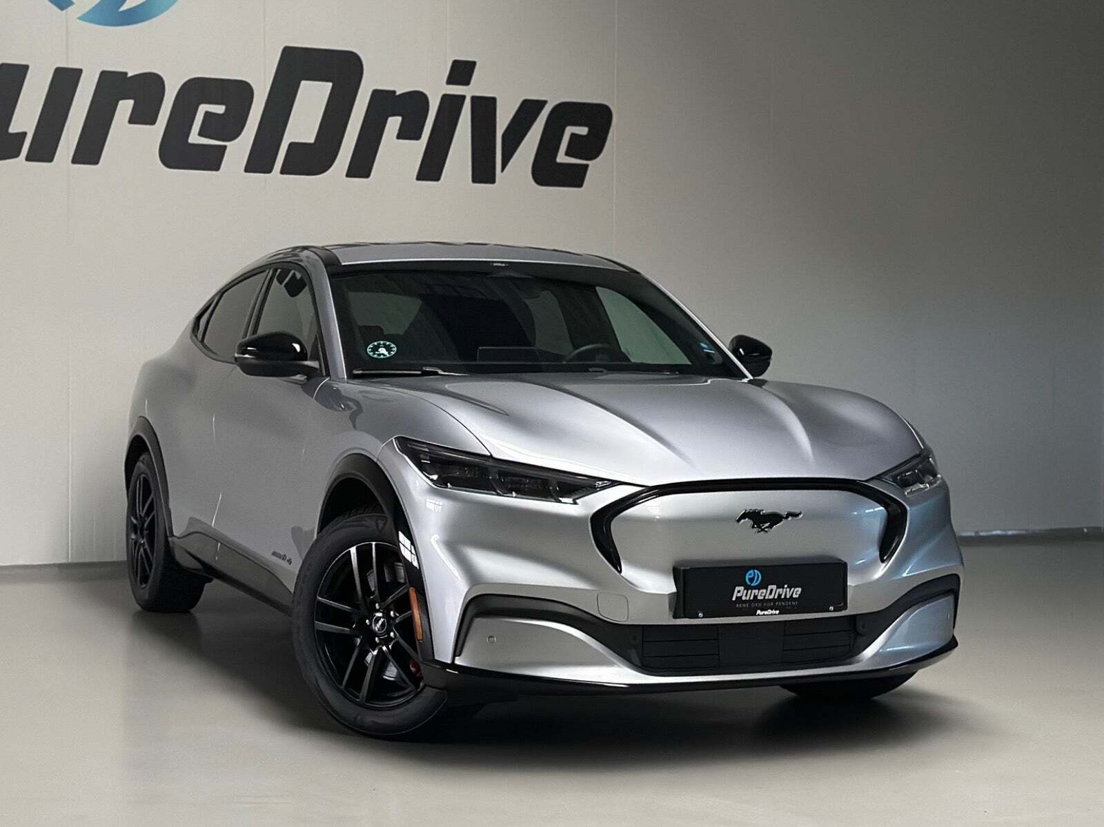 Ford Mustang Mach-E 75 Standard Range AWD