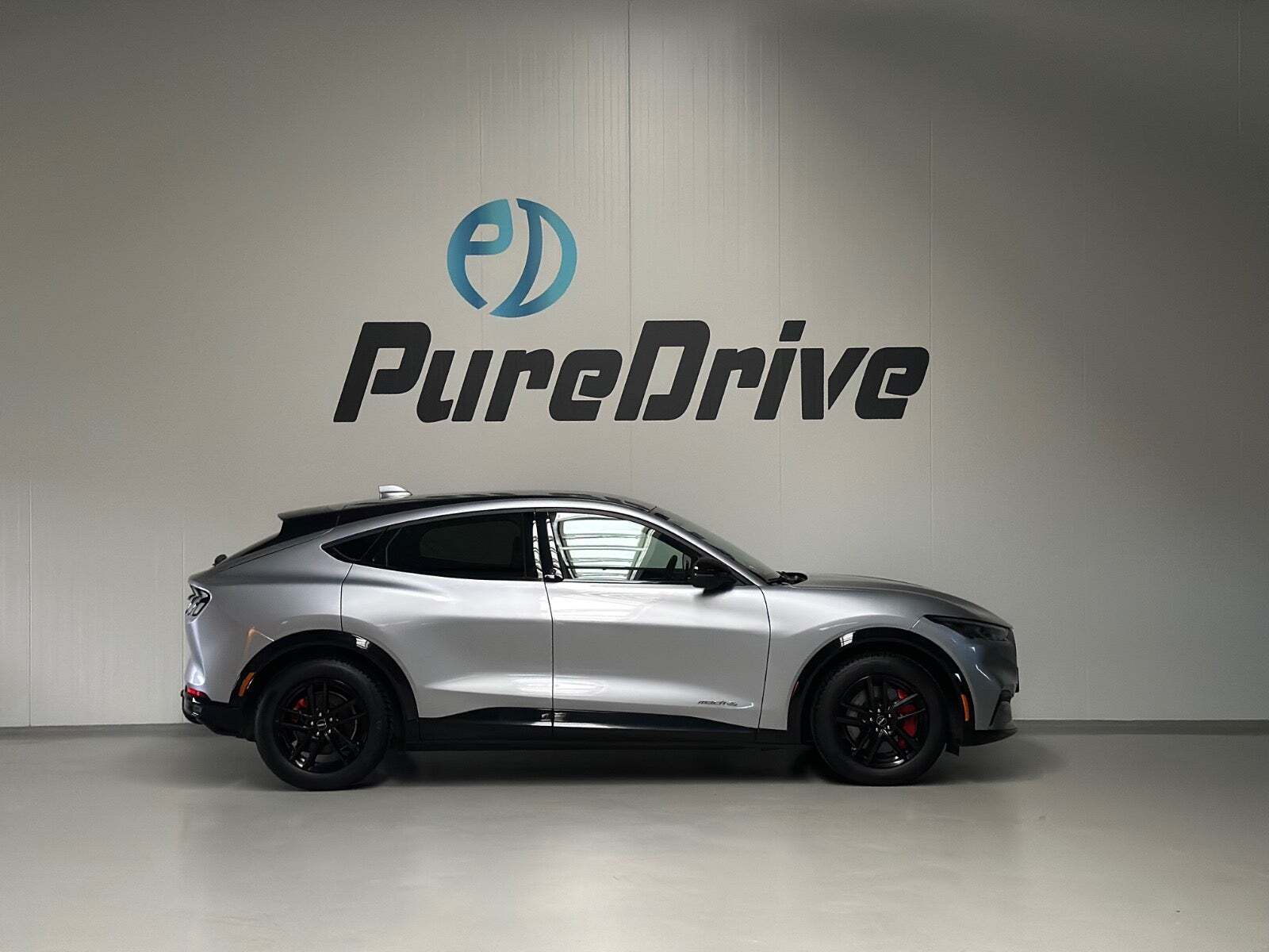 Ford Mustang Mach-E 75 Standard Range AWD