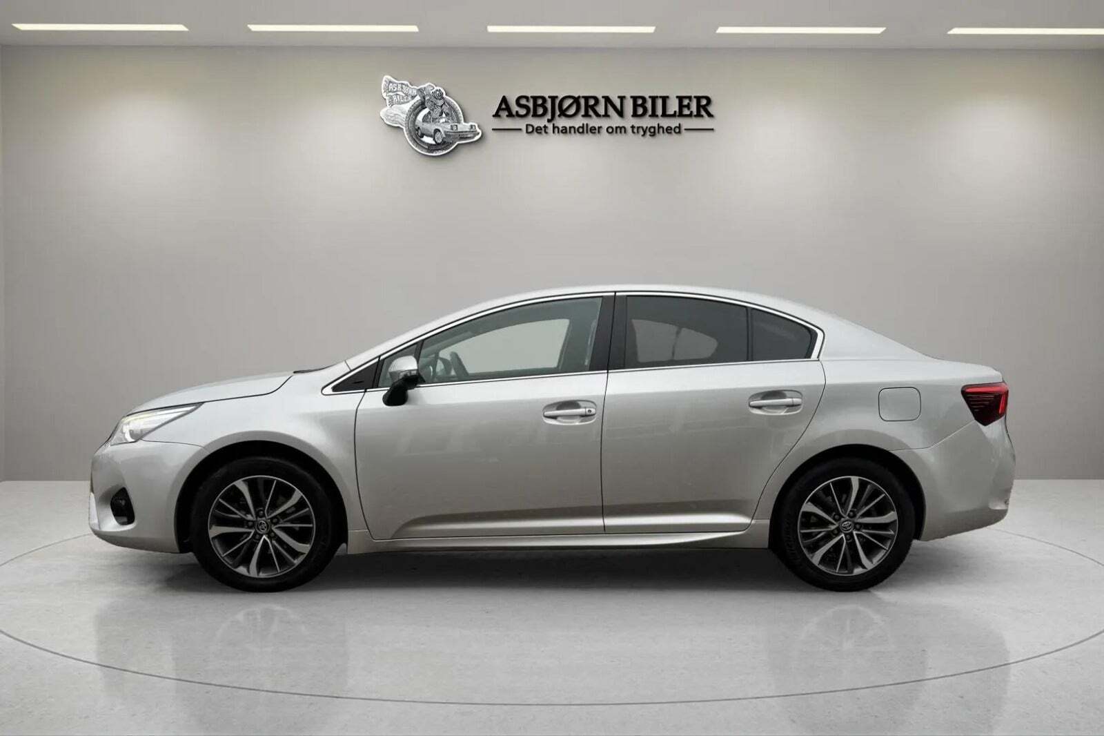 Toyota Avensis 1,8 VVT-i T1