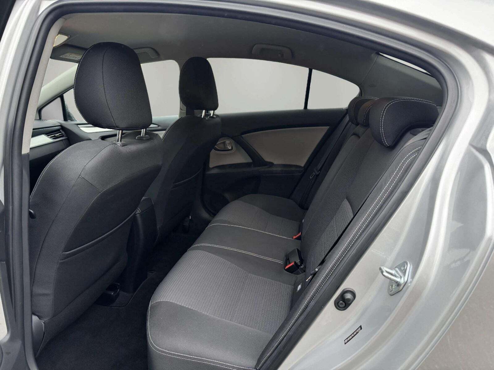 Toyota Avensis 1,8 VVT-i T1