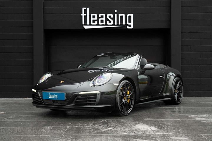 Sort Porsche 911 Carrera 4S fra 2016 set udefra