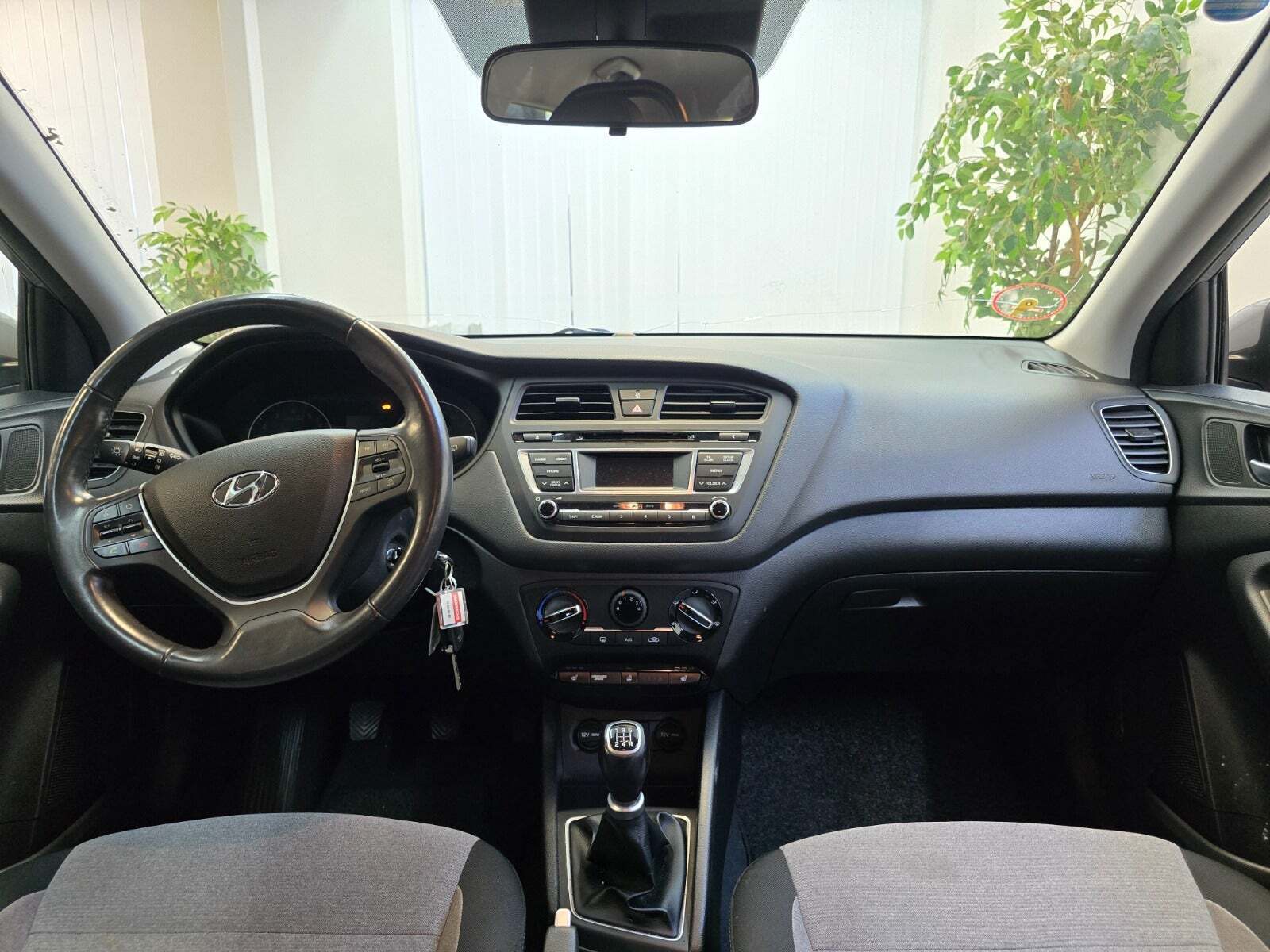 Hyundai i20 1,25 Trend Van