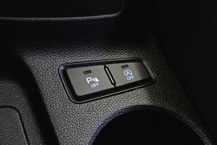 Grå Hyundai i20 fra 2015