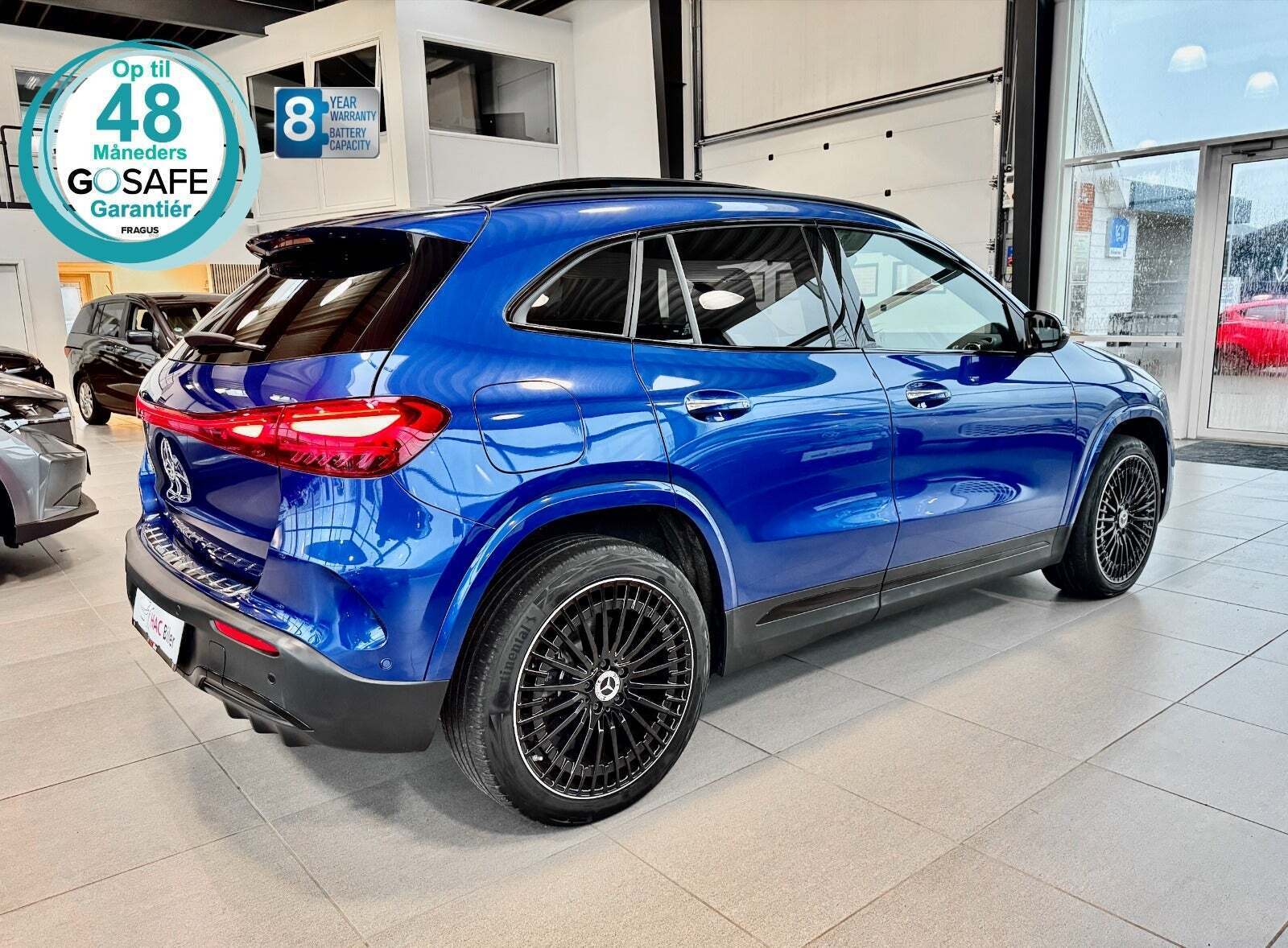 Blå Mercedes EQA250+ fra 2024