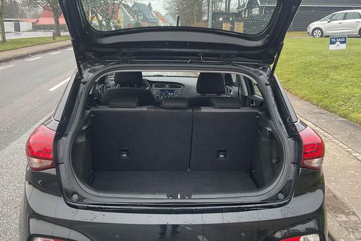 Sort Hyundai i20 fra 2020