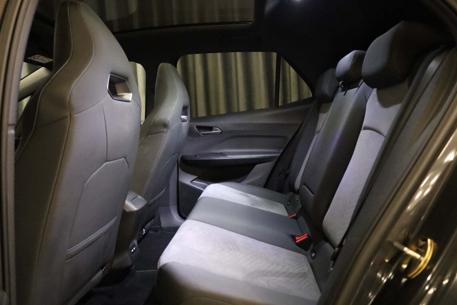 Grå Cupra Born fra 2022