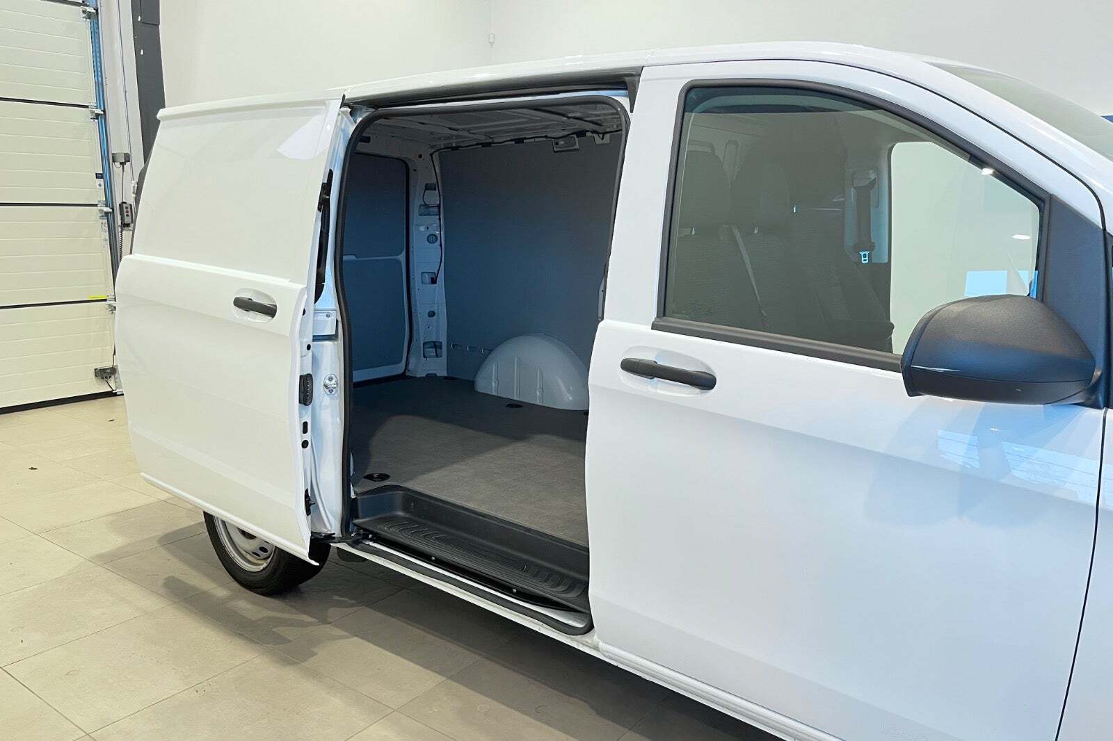 Mercedes Vito 114 2,0 CDi Kassevogn aut. L RWD