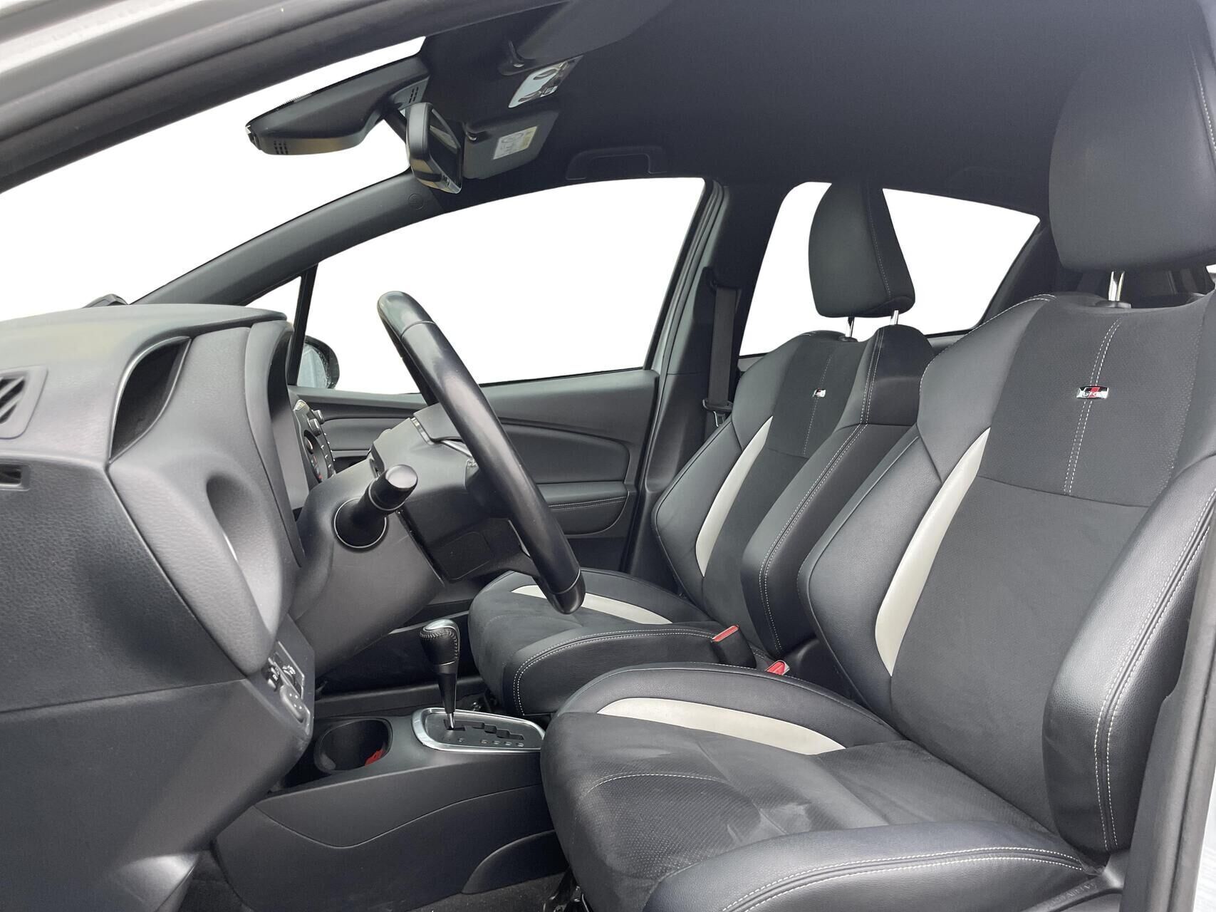 Toyota Yaris 1,5 Hybrid H3 GR Sport E-CVT 100HK 5d Trinl. Gear