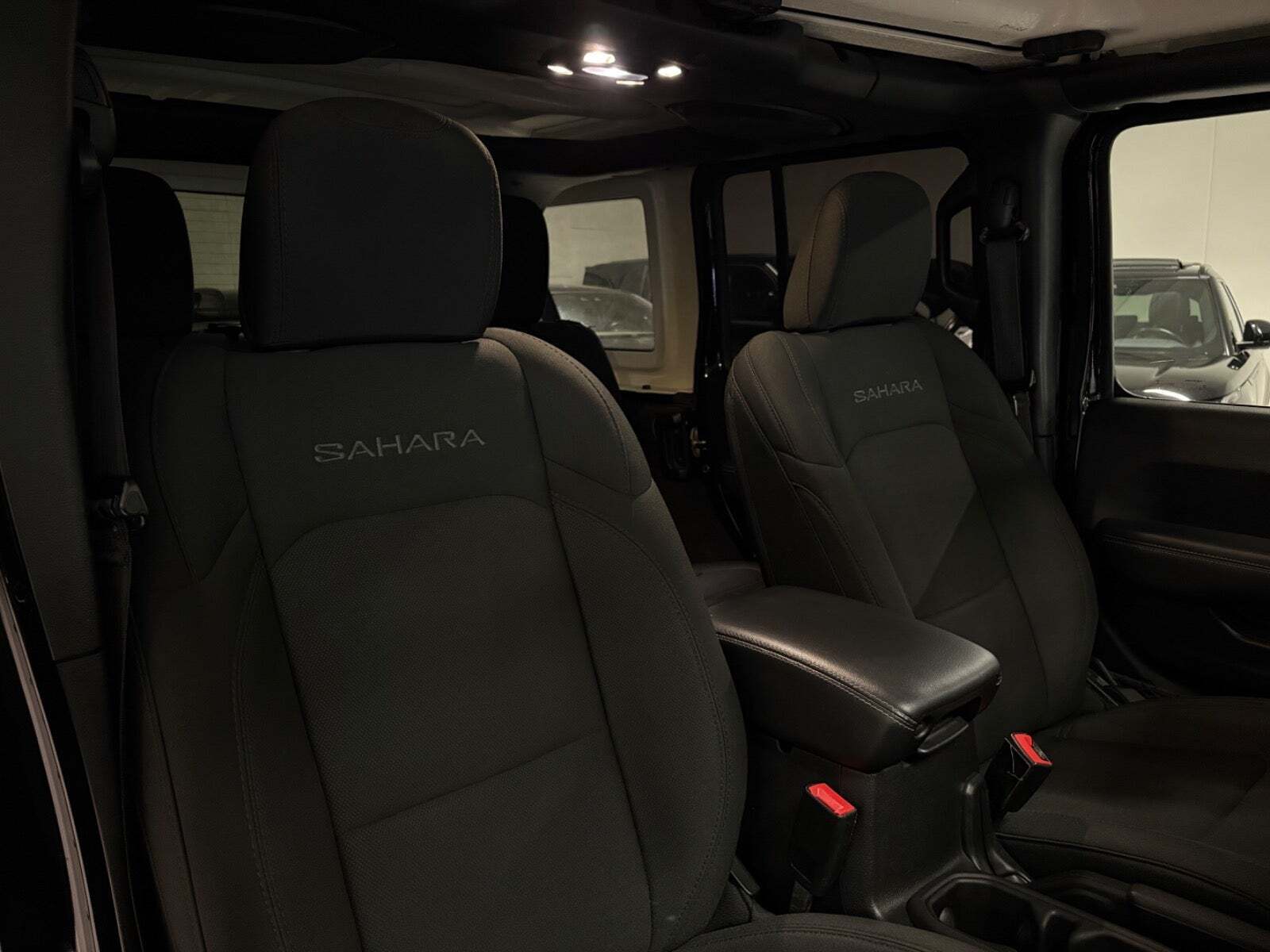 Sort Jeep Wrangler Unlimited fra 2020