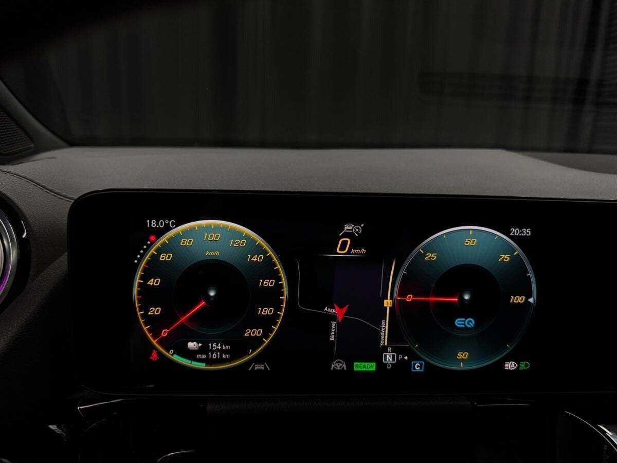 Mercedes EQA250 AMG Line Van