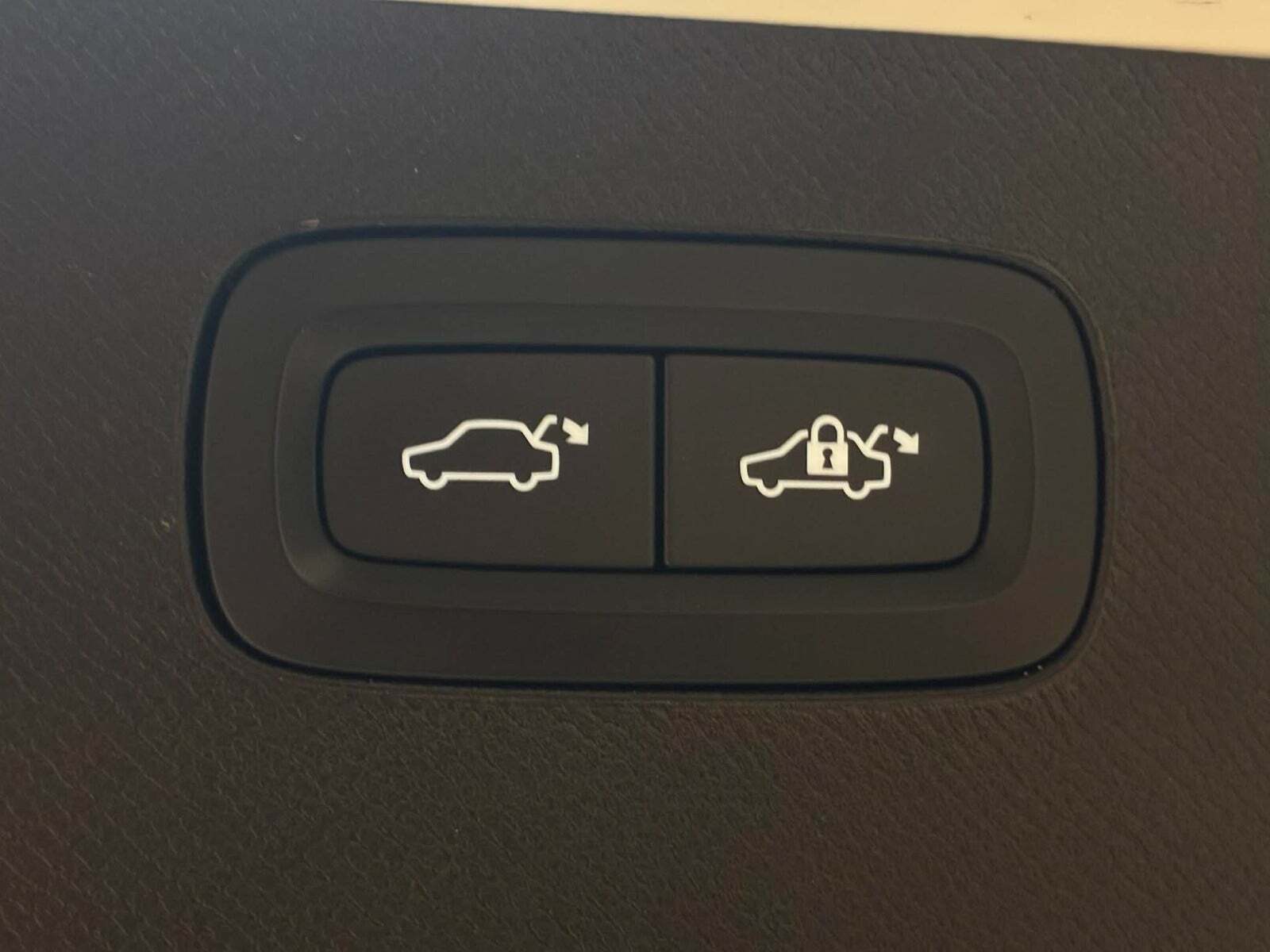 Hvid Volvo XC90 fra 2020