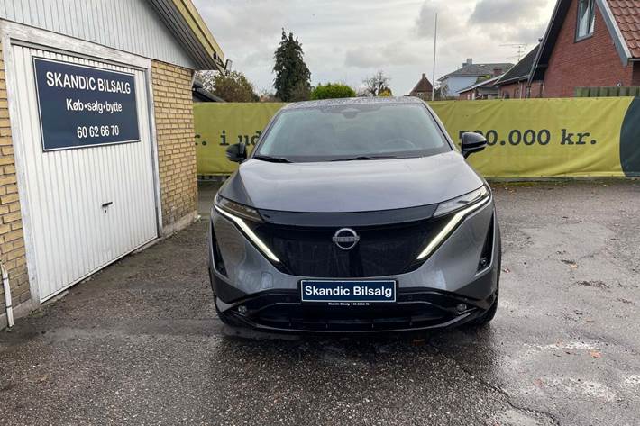 Grå Nissan Ariya fra 2025
