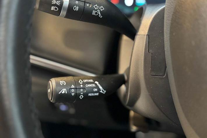 Grå MG Marvel R fra 2023