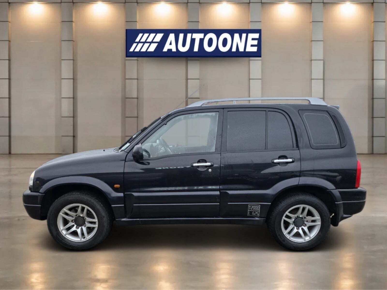 Suzuki Grand Vitara 2,5 V6 Active aut. Van