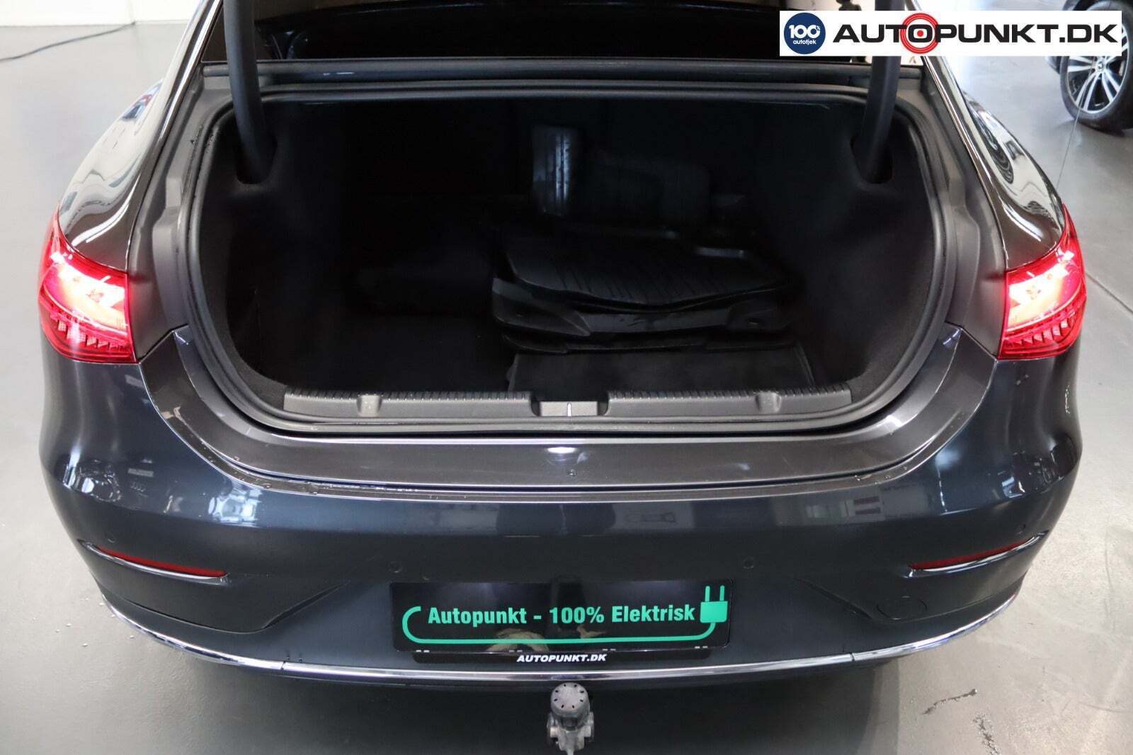 Grå Mercedes EQE350 fra 2023