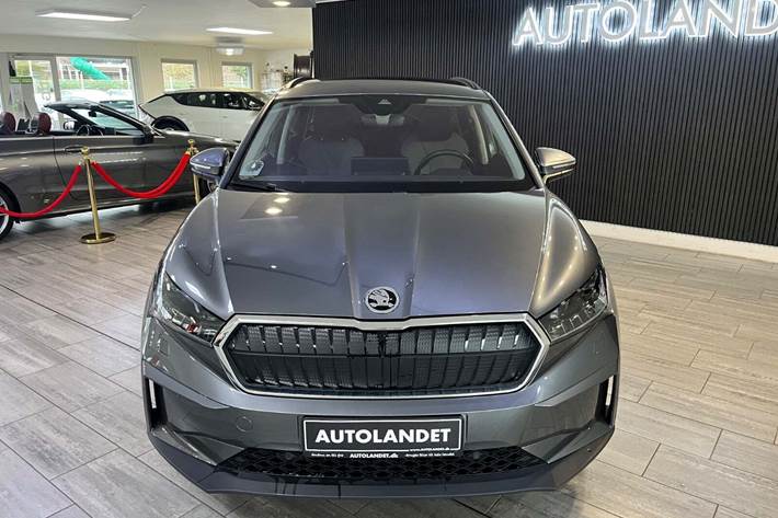 Grå Skoda Enyaq fra 2022