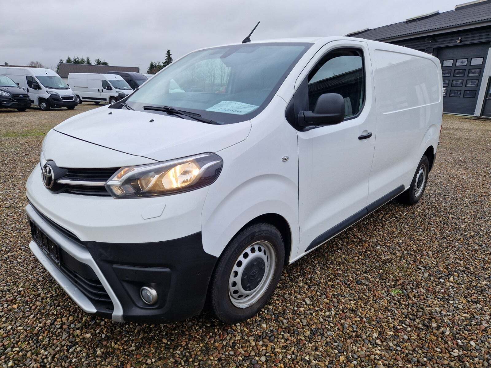 Toyota ProAce 2,0 D 120 Medium Comfort Master aut.