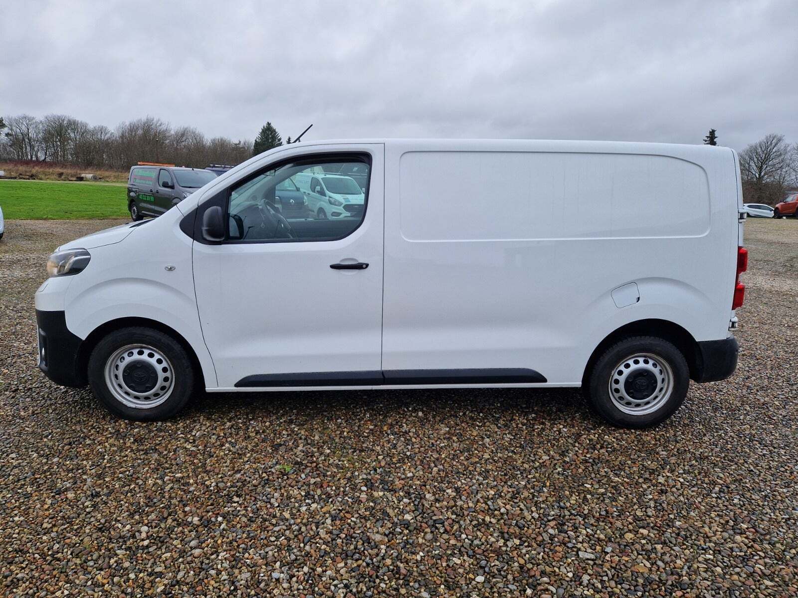 Toyota ProAce 2,0 D 120 Medium Comfort Master aut.