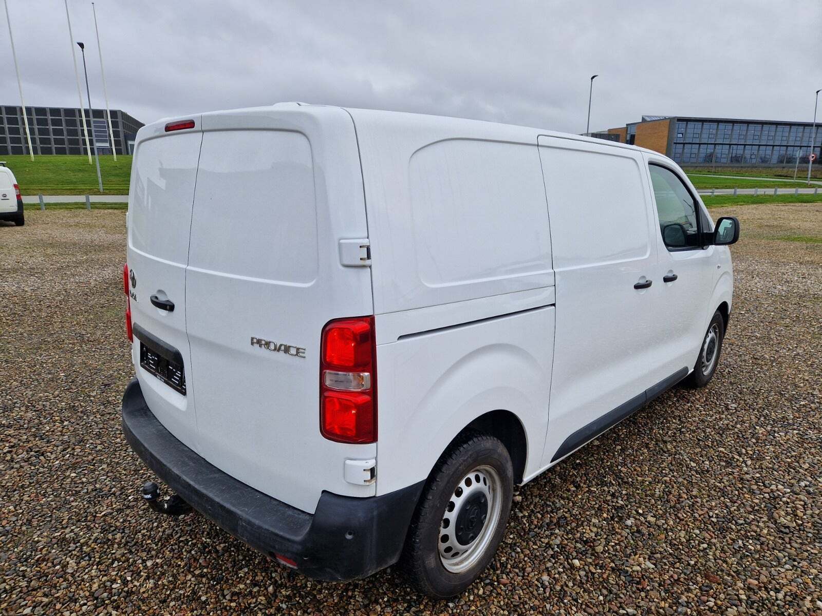 Toyota ProAce 2,0 D 120 Medium Comfort Master aut.