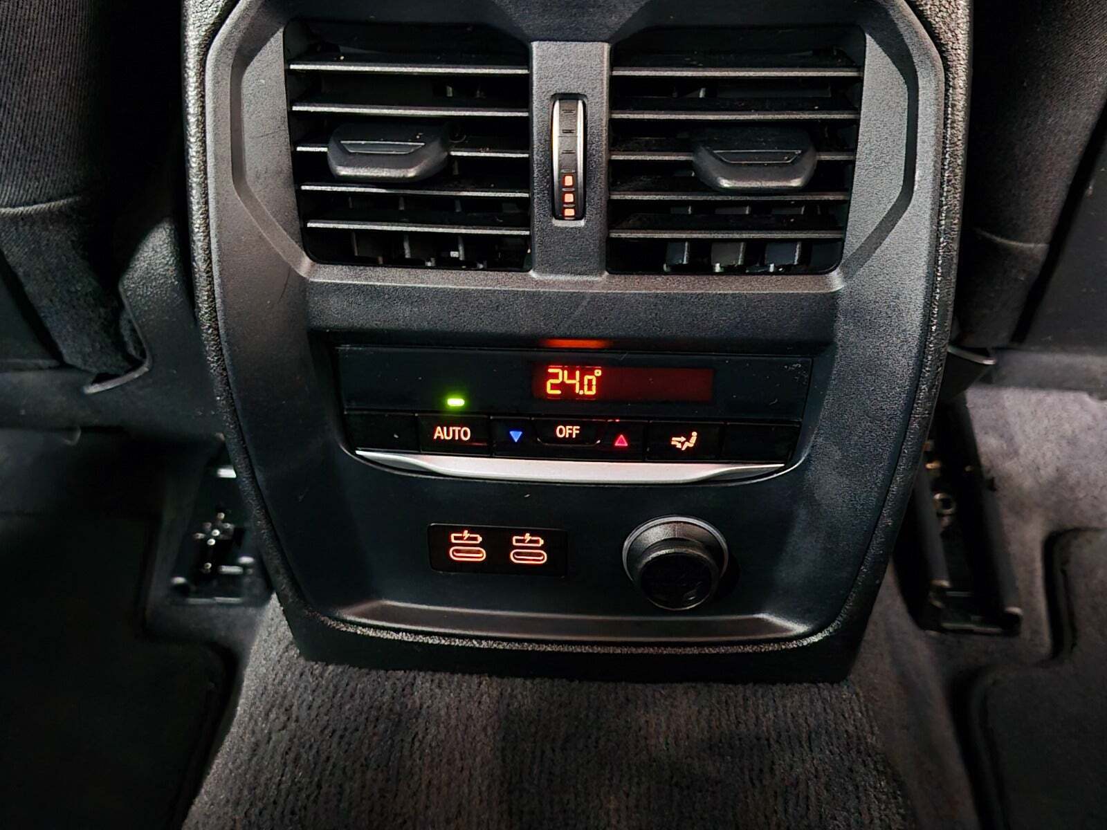 Sort BMW 320d fra 2020