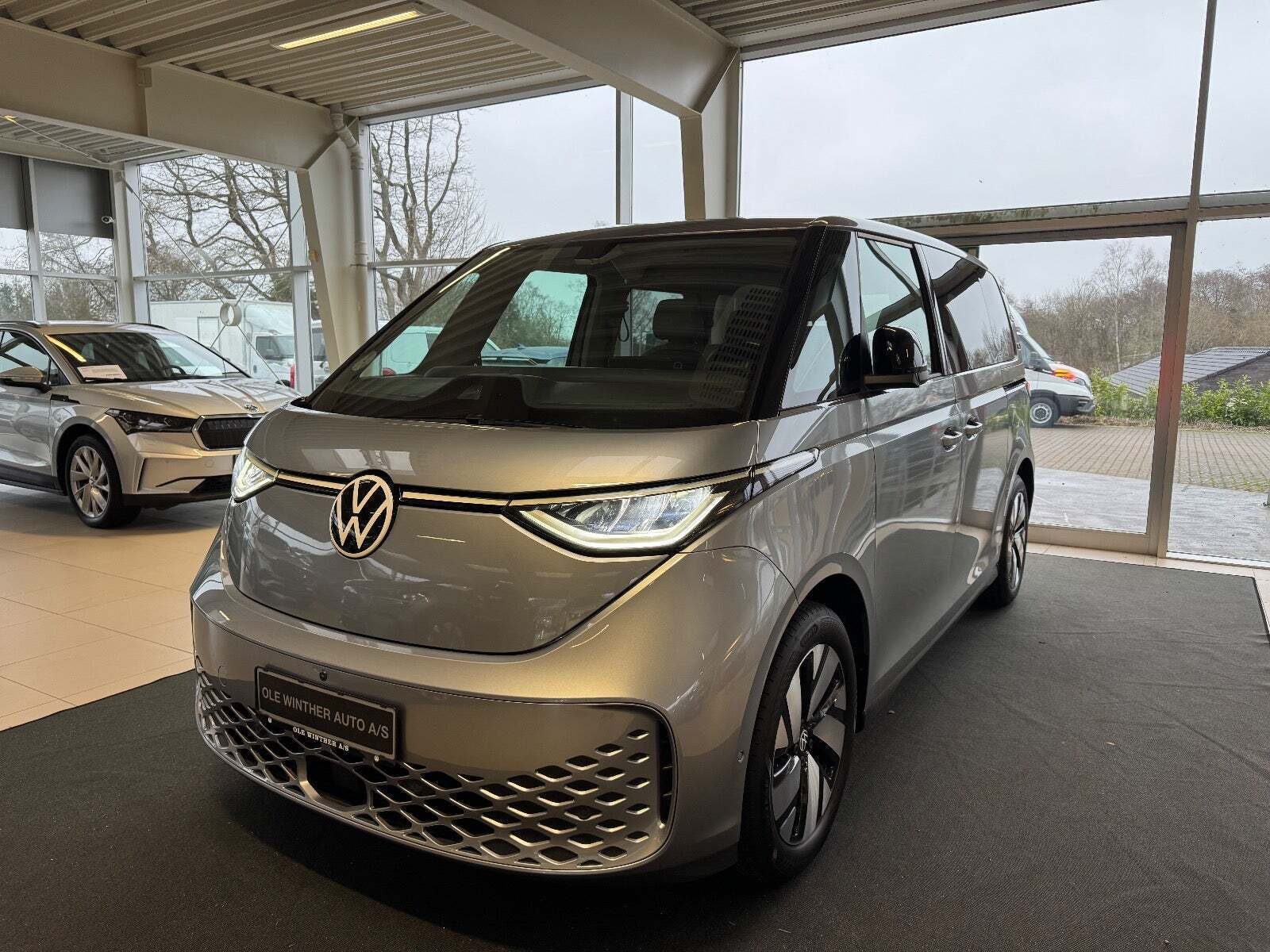 VW ID.Buzz 77 Pro SWB