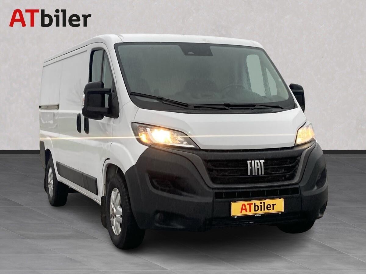 Hvid Fiat Ducato fra 2022