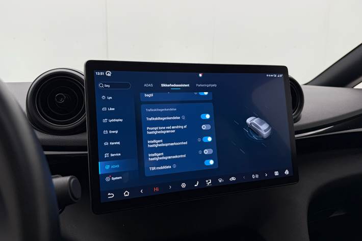 Grå BYD Dolphin fra 2024 set indefra