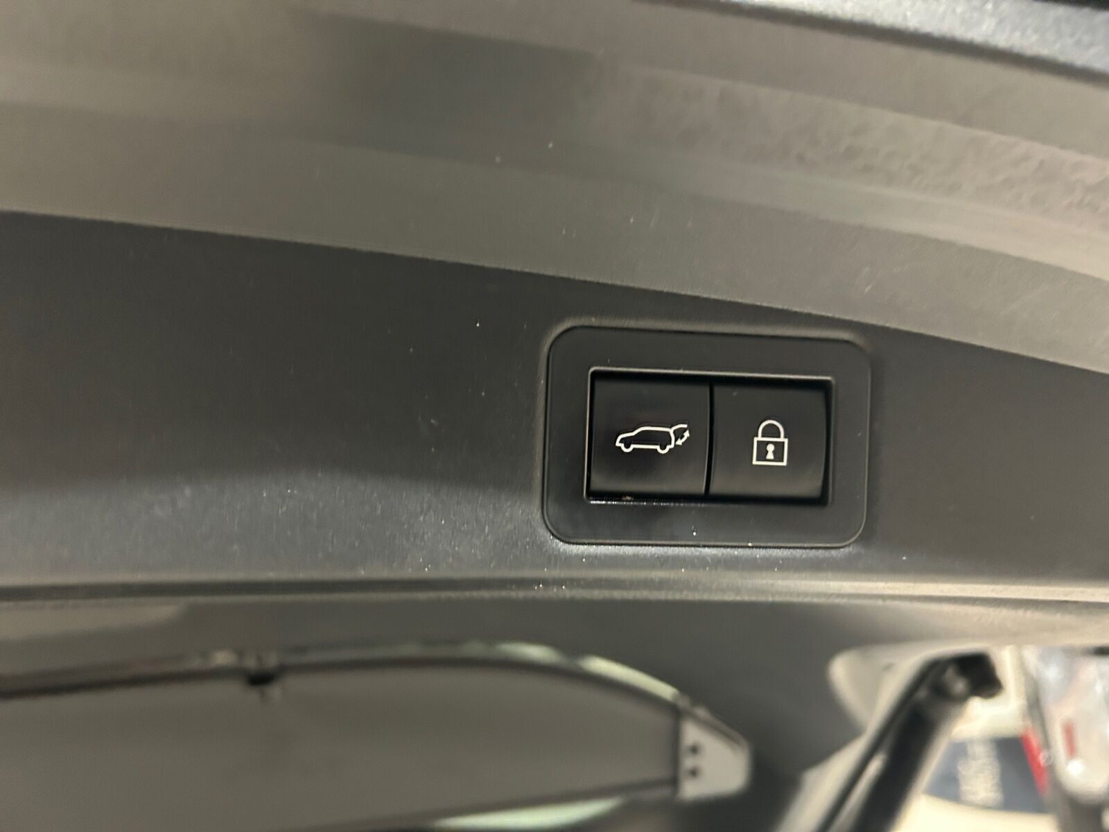 Sølv Toyota Corolla fra 2021