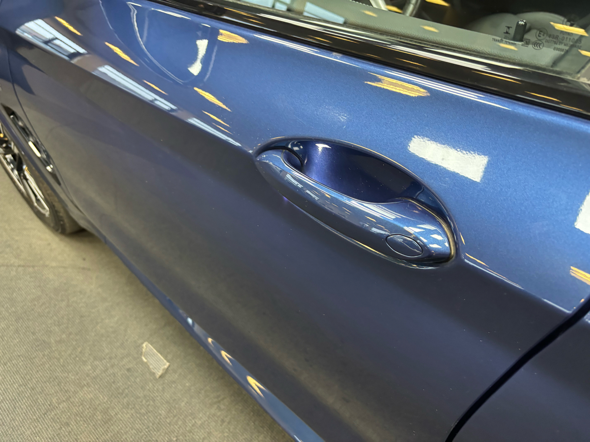 Blå BMW iX3 fra 2023