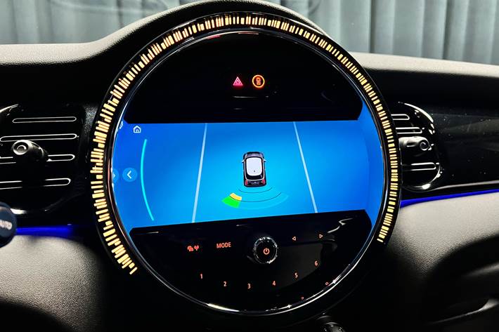 Grå Mini Cooper fra 2022