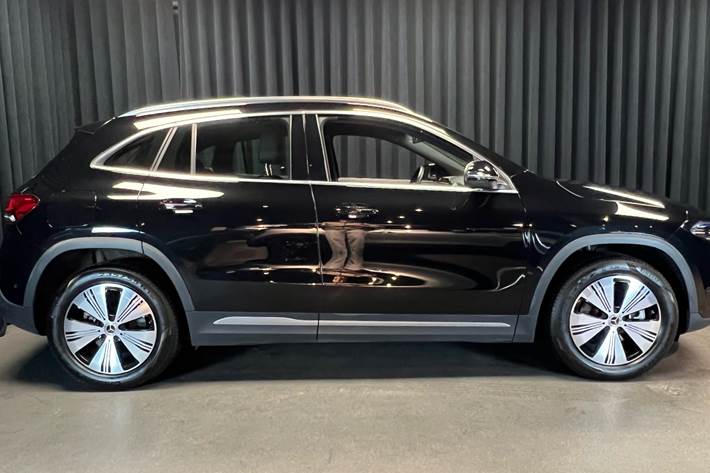 Sort Mercedes EQA 250+ fra 2023
