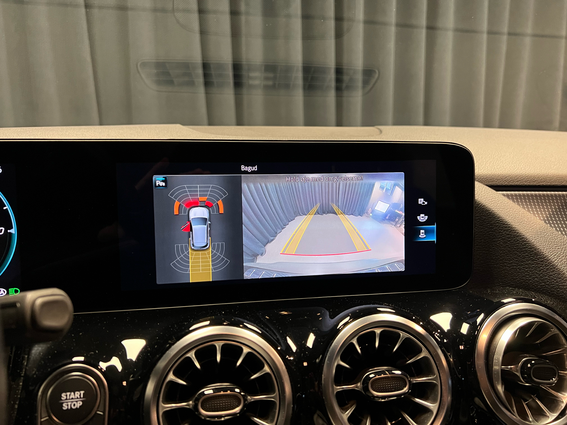 Sort Mercedes EQA 250+ fra 2023